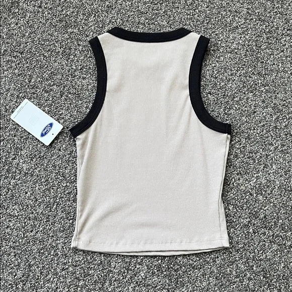 Mustang crop tank - Picture 2 of 2